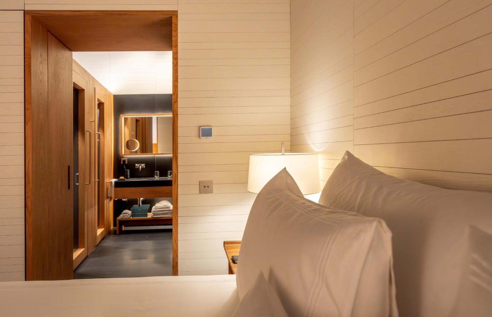 Atrio Hotell Caces Eksteriør bilde